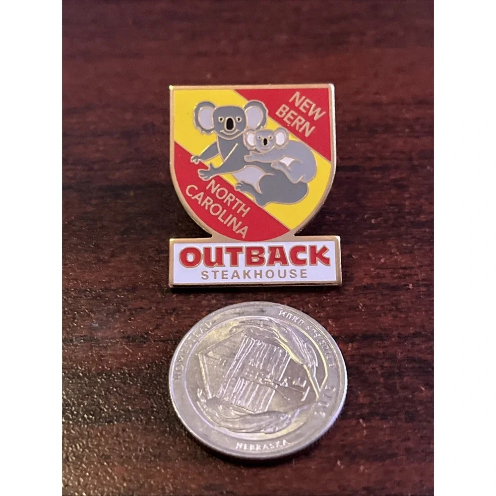 Outback‎ Steakhouse New Bern North Carolina Koalas Lapel Hat Pin